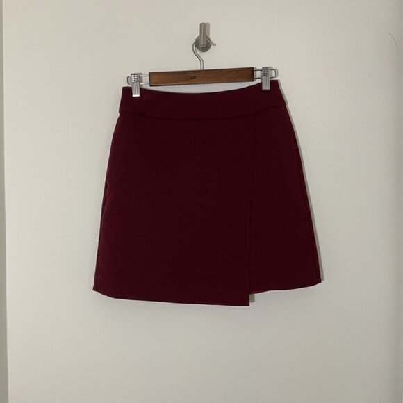 Uniqlo Dresses & Skirts - Uniglo Skirt with pockets - Burgundy 4